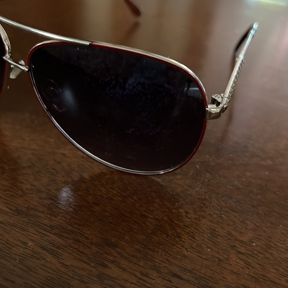 Ray-Ban Aviator Sunglasses. Please check out pictures part of the description. - Picture 3 of 8